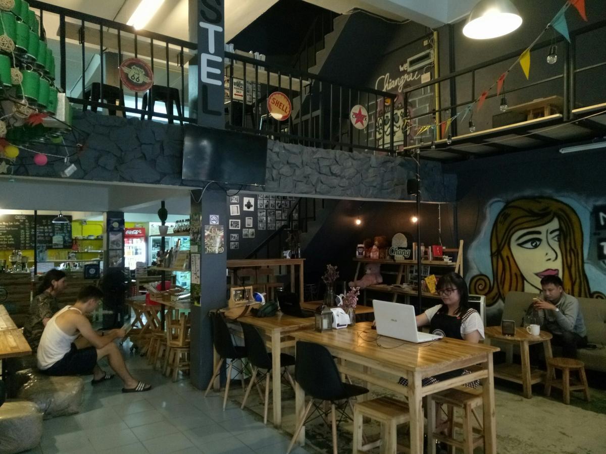 Norn Nung Len Cafe'&Hostel Chiang Rai Exterior photo